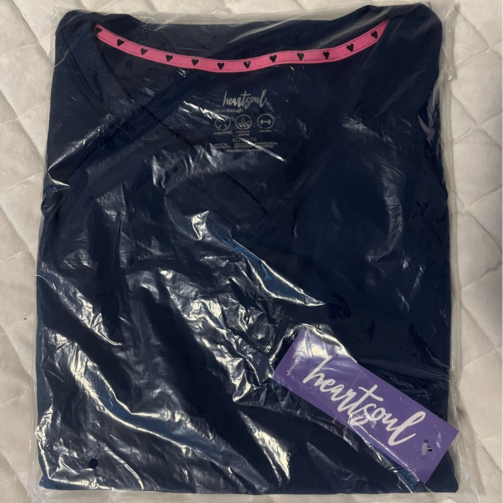 NWT XL Navy HeartSoul Break on Through V-Neck Scrub Top - Picture 4 of 4